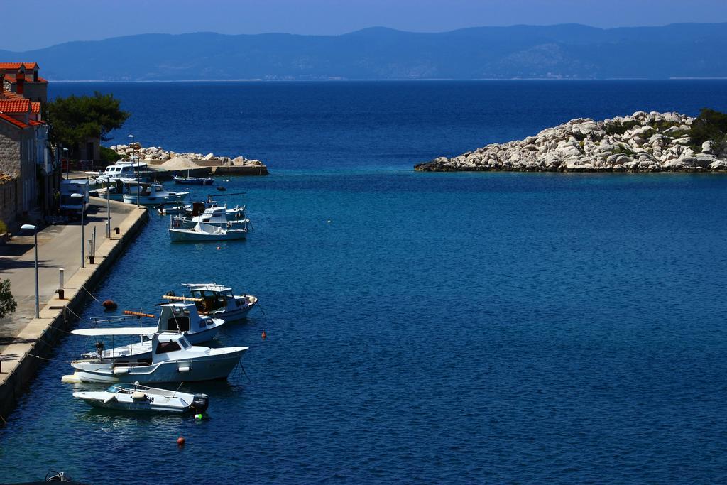 Apartments Leo Katic Lastovo Exterior photo