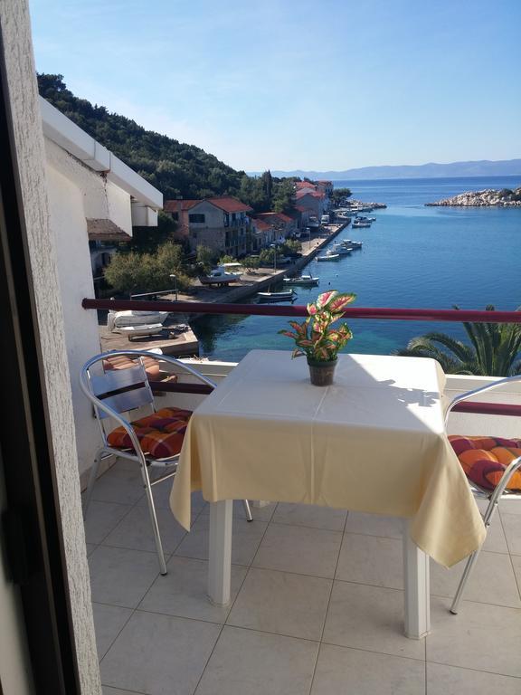 Apartments Leo Katic Lastovo Exterior photo